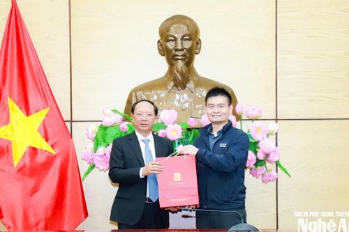 Lãnh đạo tỉnh Nghệ An làm việc với nhà đầu tư FDI 145 triệu USD và các đối tác công nghệ quốc tế