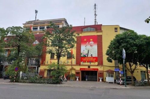 Hà Nội: Nhanh chóng trao trả tài sản thất lạc cho du khách người Anh