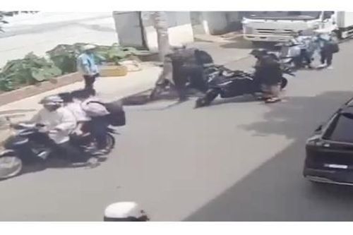 Nam thanh niên chở theo bạn gái dùng mũ bảo hiểm đánh 1 học sinh xuất huyết não khai gì?