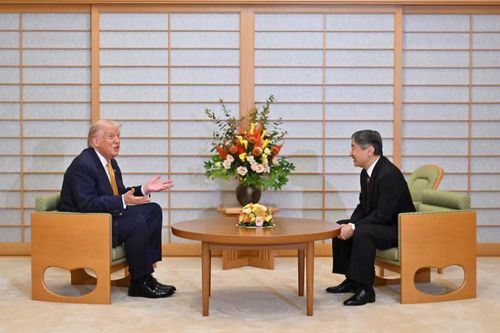 Ông Trump được đón tiếp với nghi lễ cấp hoàng gia, tín hiệu hòa hoãn thương mại Mỹ-Trung cận kề