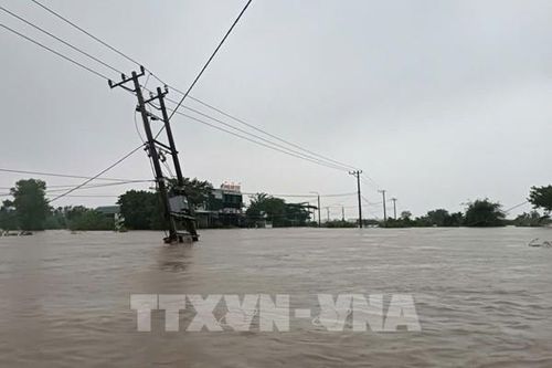 Cục Đường bộ khẩn trương thông tuyến quốc lộ các tỉnh miền Trung và Tây Nguyên