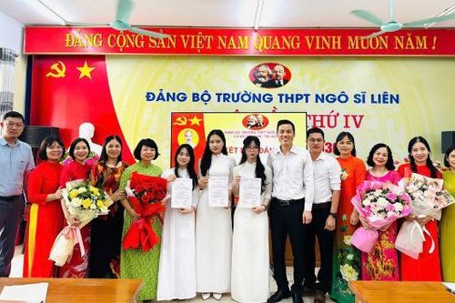 Phát triển đảng viên trong học sinh: Tạo nguồn kế cận cho Đảng