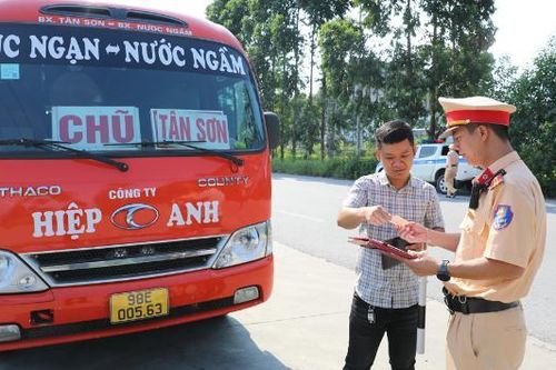 Cùng doanh nghiệp vận tải bảo đảm an toàn giao thông