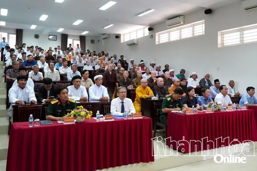 Bồi dưỡng kiến thức quốc phòng, an ninh cho chức sắc, chức việc tôn giáo