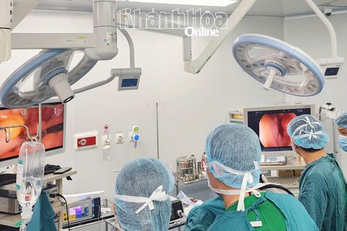 Bệnh viện 22-12 phẫu thuật nội soi kết hợp nội soi đại tràng loại bỏ u ác cho bệnh nhân
