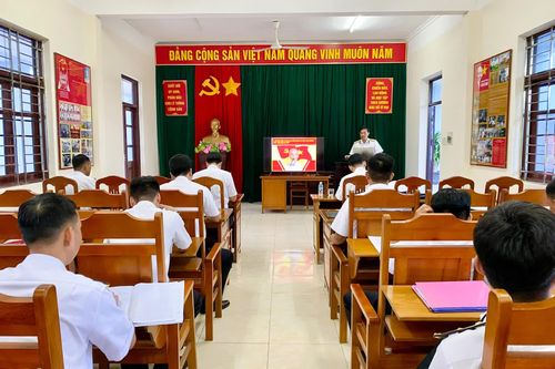 Quân chủng Hải quân kiểm tra đơn vị vững mạnh toàn diện tại Lữ đoàn 101
