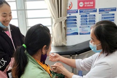 Lâm Đồng đẩy mạnh công tác tiêm chủng mở rộng