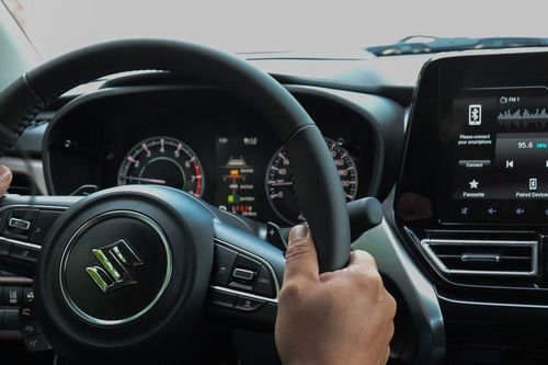 Suzuki Fronx GLX Plus: ADAS nhiều tính năng ở SUV cỡ A