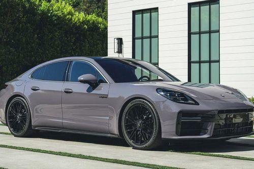 Porsche điều chỉnh chiến lược EV sau khi lợi nhuận giảm 99%