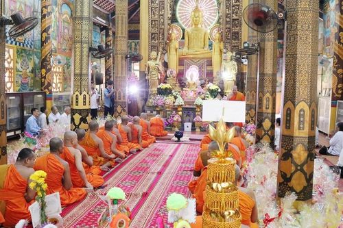 Vĩnh Long: Lễ dâng y Kathina Phật lịch 2569 tại chùa Âng