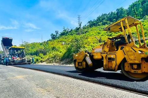 Thi công dứt điểm vị trí dở dang, đẩy nhanh tiến độ nâng cấp QL14E