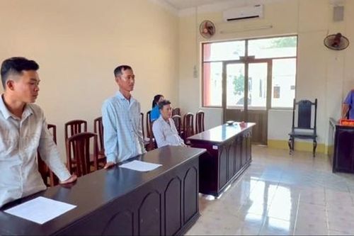 Phạt tù 2 thuyền trưởng đưa tàu cá đi khai thác trái phép