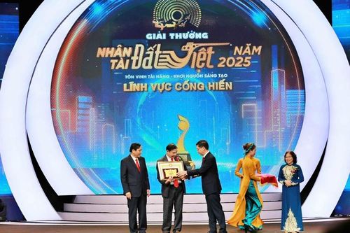 Anh hùng lao động Nguyễn Quang Mâu tự hào nhận Giải Cống hiến - Giải thưởng Nhân tài Đất Việt 2025