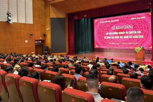 Khai giảng lớp bồi dưỡng nghiệp vụ chuyên sâu về công tác kiểm tra, giám sát năm 2025
