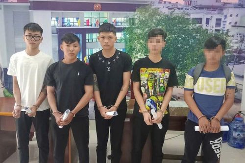 Bắt một nhóm thanh niên vì 'chém nhầm'