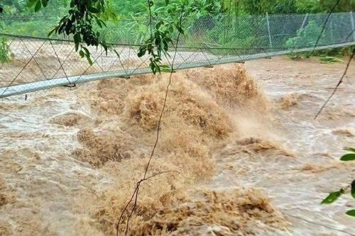 Học sinh lớp 3 rơi xuống cống nước trước nhà, tử vong thương tâm: Chia sẻ đau lòng của Chủ tịch xã