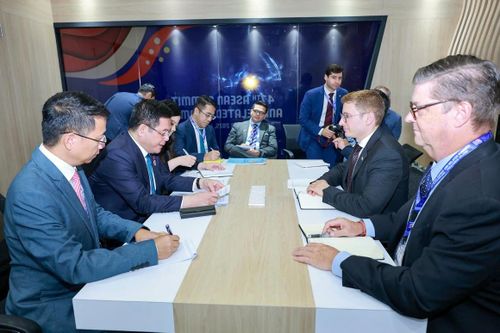 Thứ trưởng Ngoại giao Mỹ: Mỹ quan tâm hợp tác với Việt Nam về AI
