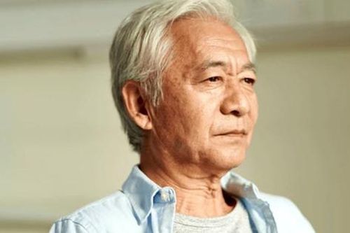 Nỗi đau của cụ ông 86 tuổi bị con đuổi ra khỏi nhà giữa trời giá rét sau khi sang tên tài sản cho cháu trai thừa kế