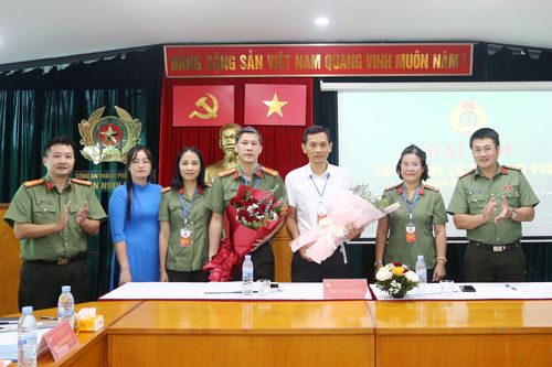 Công đoàn An ninh Thủ đô quyết tâm hoàn thành thắng lợi nhiệm kỳ mới 2025 - 2030