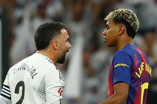 Tuyển Tây Ban Nha dập tắt nguy cơ rạn nứt sau El Clasico