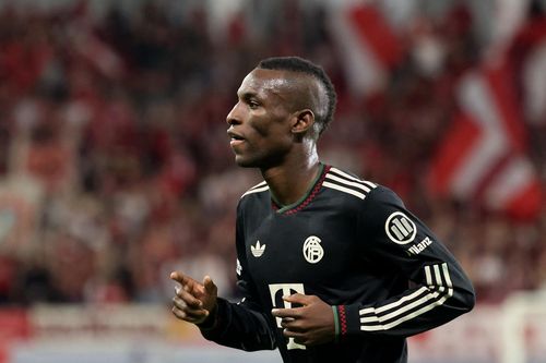 Bayern phũ phàng với Jackson