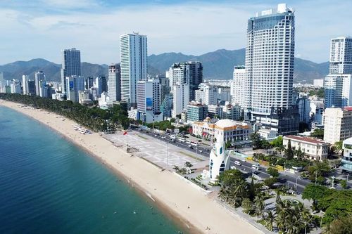 Khánh Hòa tháo gỡ vướng mắc nhóm dự án condotel và biệt thự du lịch ven biển