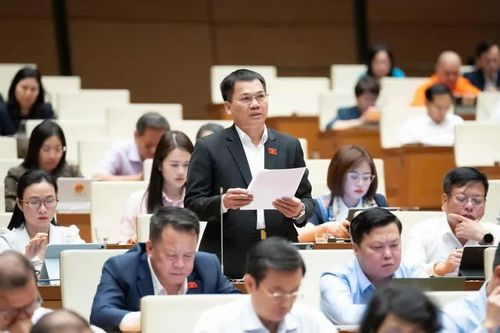Hoàn thiện thể chế, huy động nguồn lực cho phát triển xanh