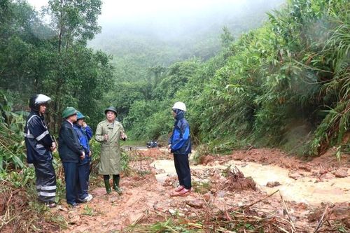 Triển khai các giải pháp khắc phục tình trạng sạt lở, đảm bảo lưu thông an toàn