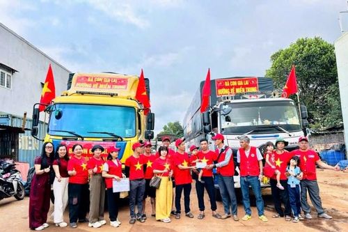 Nghĩa tình Gia Lai gửi về vùng tâm lũ