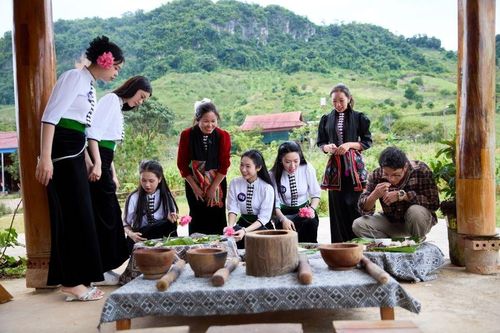 Thí sinh 'Hoa hậu Du lịch Dân tộc Việt Nam 2025' trải nghiệm văn hóa Mộc Châu