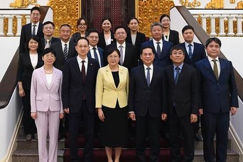 Quảng Đông đặc biệt coi trọng quan hệ hữu nghị, hợp tác với Việt Nam