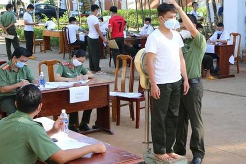 Đề xuất quy định thêm một số nội dung về tiêu chuẩn sức khỏe tuyển chọn công dân vào Công an