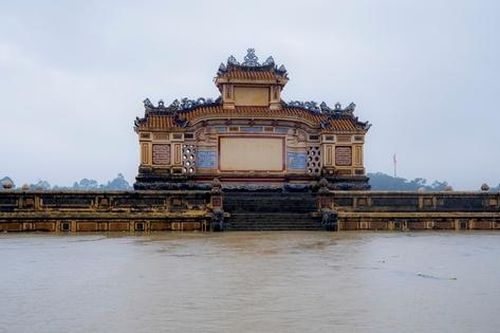 Chùm ảnh: Thành phố Huế ngập trong biển nước