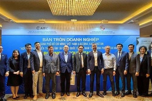Hợp tác với Kazakhstan xây dựng Trung tâm tài chính quốc tế