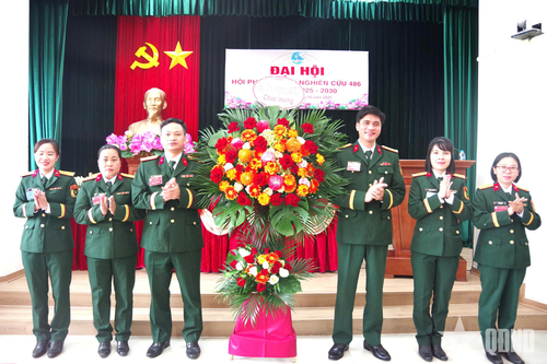 Xây dựng người Phụ nữ Viện Nghiên cứu 486 'Bản lĩnh, trí tuệ, kỷ cương, nhân ái'