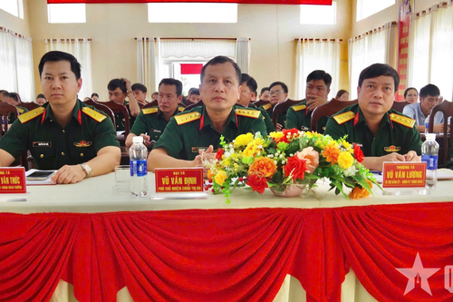 Trung đoàn 719 (Binh đoàn 16) bồi dưỡng kiến thức dân tộc