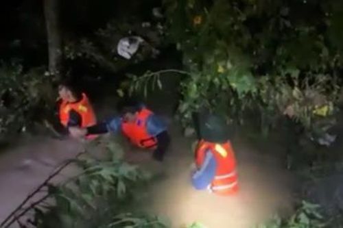Tìm thấy thi thể nữ giáo viên bị lũ cuốn trôi