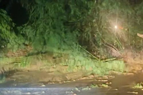 Khánh Hòa: Đèo Sông Pha sạt lở, khuyến cáo người dân qua khu vực