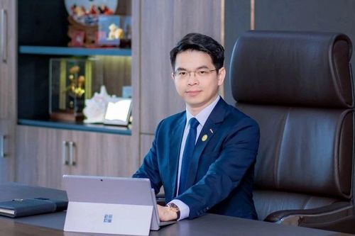 Chân dung Chủ tịch KienlongBank gây sốt với trình diễn cực 'cháy'