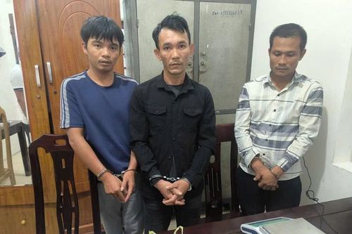 Ba 'con nghiện' ở Nghệ An rủ nhau tàng trữ ma túy để sử dụng