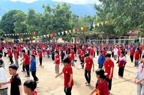 Hành trình nâng cao tri thức ở Sính Phình
