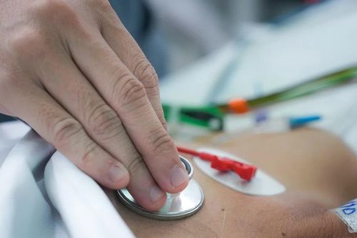 Phối hợp liên viện cứu người phụ nữ bị 'trái tim tan vỡ'