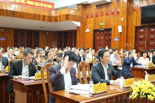 Bãi nhiệm một Hội thẩm TAND tỉnh Quảng Trị do vi phạm pháp luật