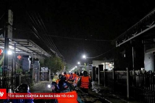Lữ đoàn Tăng thiết giáp 574 kịp thời ứng cứu sự cố vỡ đê tại Đà Nẵng