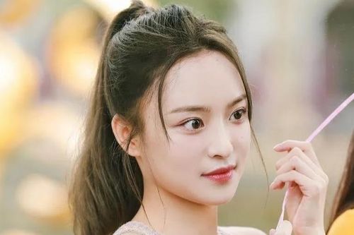 Nữ 'thủ khoa khối tự nhiên' đại học danh giá bỏ việc lương cao, theo nghề diễn
