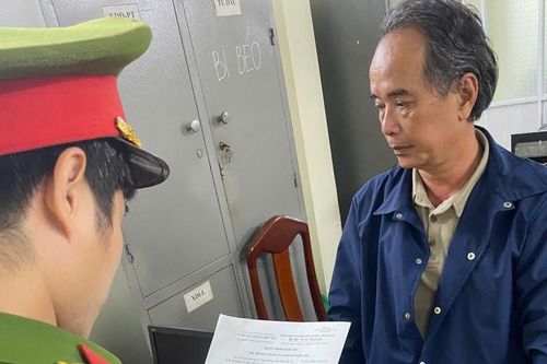 Phê chuẩn bắt khẩn cấp đối tượng đánh tài xế taxi sau va chạm gây bức xúc