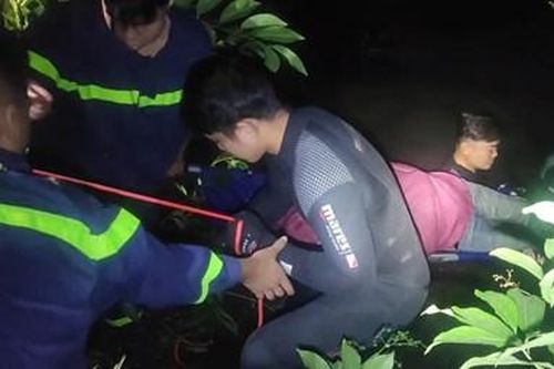 Tìm thấy thi thể mất tích sau khi gặp tai nạn lao xuống mương nước
