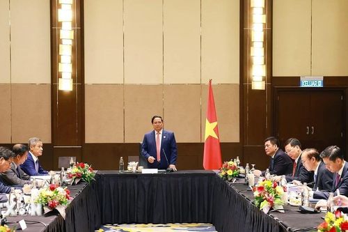 Thủ tướng làm việc với Đại sứ Việt Nam tại một số nước trong khu vực Đông Nam Á