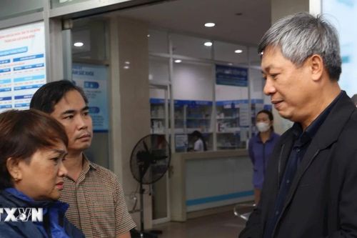 Thăm hỏi, động viên các nạn nhân trong vụ ngạt khí tại Điện Bàn Tây, Đà Nẵng