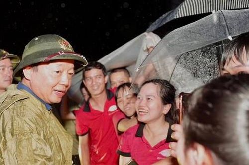 Phó Thủ tướng Trần Hồng Hà: Không để người dân nào thiếu đói, rét sau lũ